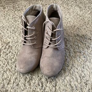 Women’s Wedge Booties